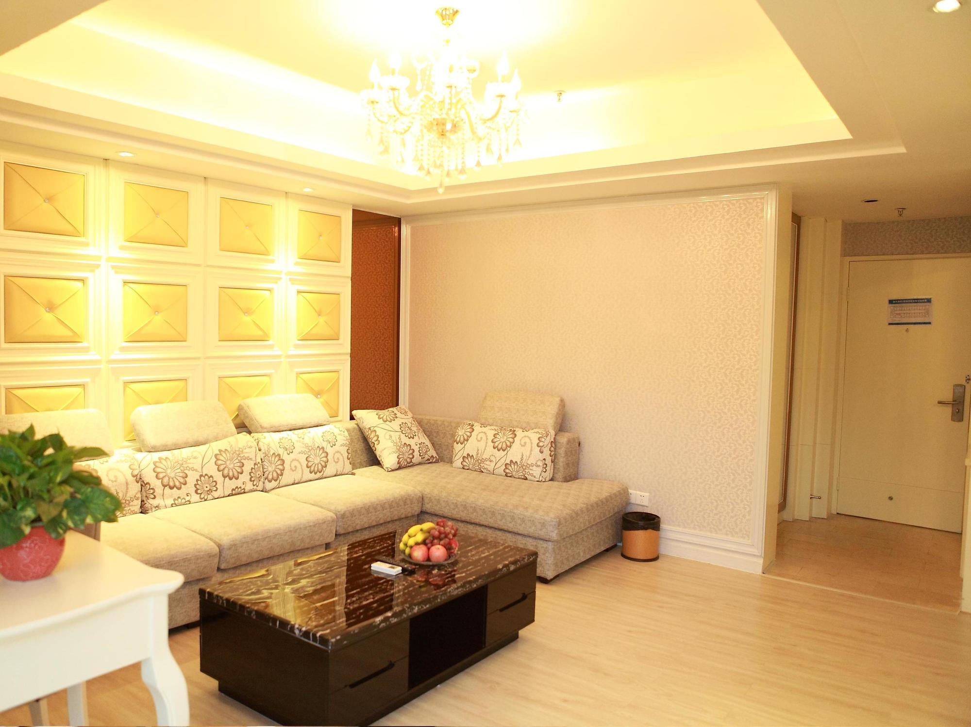 Bluesky Hotel Гуанчжоу Экстерьер фото