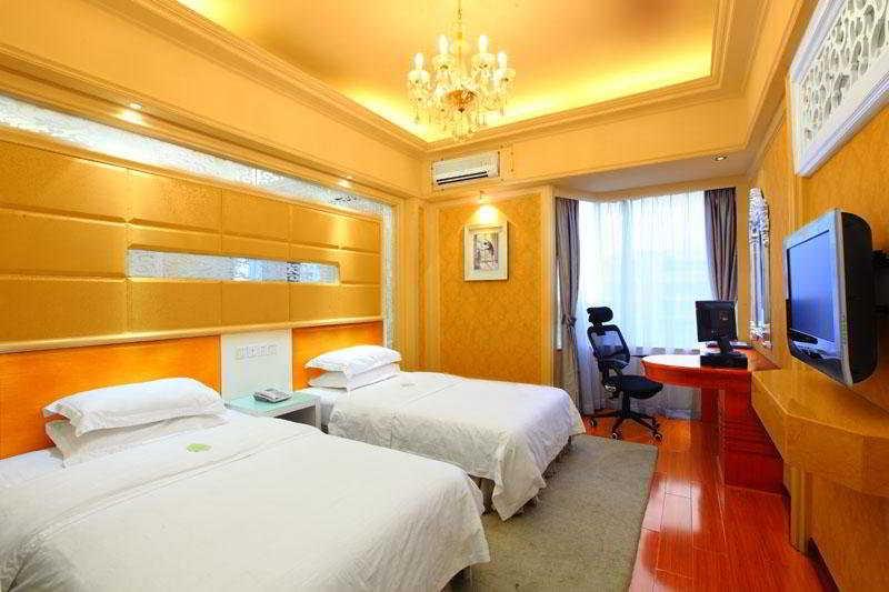 Bluesky Hotel Гуанчжоу Экстерьер фото