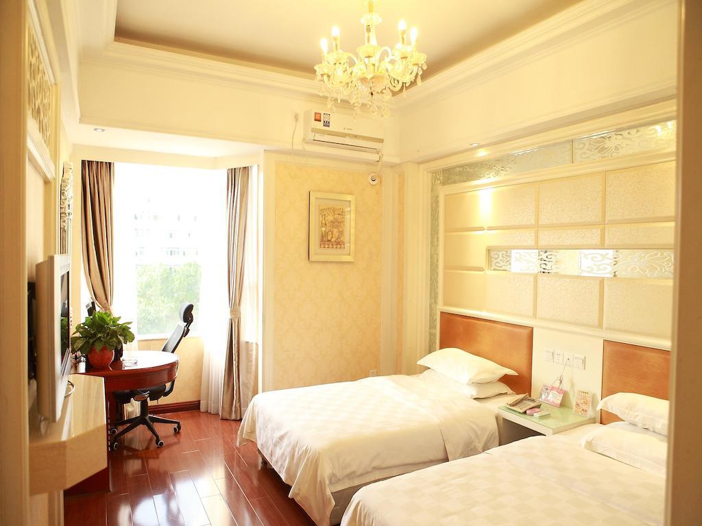 Bluesky Hotel Гуанчжоу Экстерьер фото