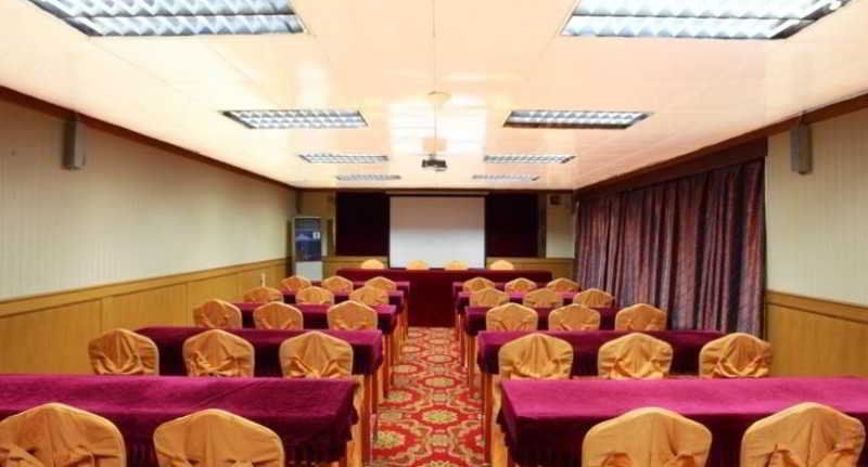 Bluesky Hotel Гуанчжоу Экстерьер фото